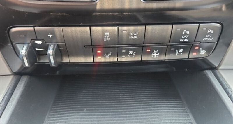 Image 2/4