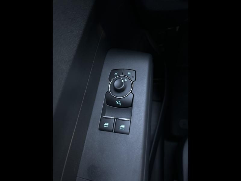 Image 2/4