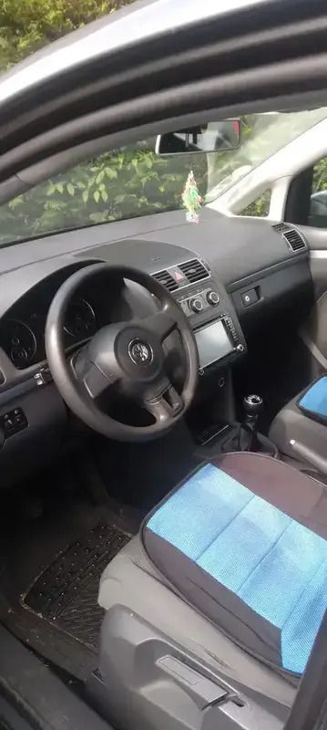 Gris Utilisé 2012 VW Touran Edition Monospace | 5 400 € (Super prix) - Image 1/4