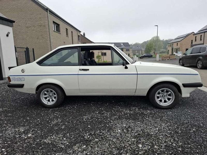 Occasion Ford Escort RS 120 ch (88 kW) 1977 Blanc Berline