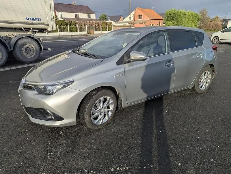 Gris Occasion 2016 Toyota Auris Berline | 11 900 € (Prix juste) - Image 1/4