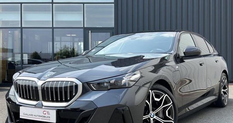 Gris Utilisé 2024 BMW 550e M Sport Berline | 72 900 € - Image 1/4