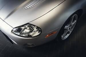 Occasion Jaguar XKR 363 ch (266 kW) 2000 Argent Coupé