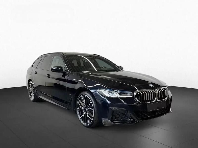 Noir Utilisé 2022 BMW 540 M Sport Break | 65 990 € (Prix assez cher) - Image 1/4