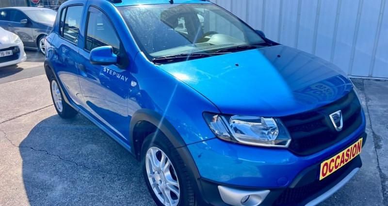 Bleu Utilisé 2013 Dacia Sandero Stepway Citadine | 5 590 € (Prix juste) - Image 1/4