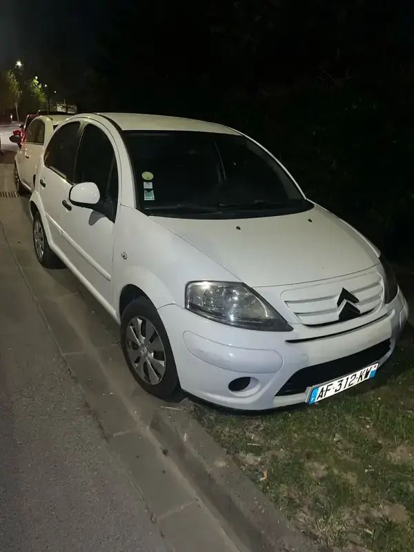 Utilisé 2009 Citroën C3 Citadine | 2 300 € (Prix juste) - Image 1/4