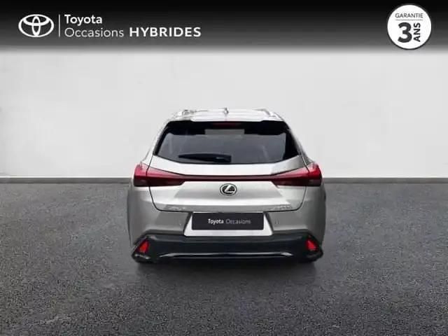 Occasion Lexus UX 300h Sport Design Packet 154 ch (113 kW) 2024 Gris iridium métallisé SUV