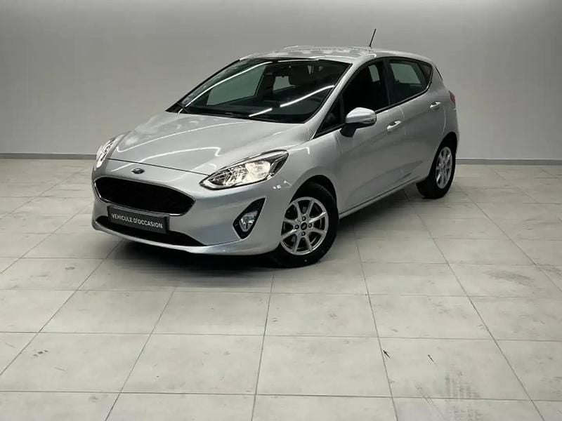 Gris Occasion 2018 Ford Fiesta Titanium Berline | 9 980 € (Bon prix) - Image 1/4