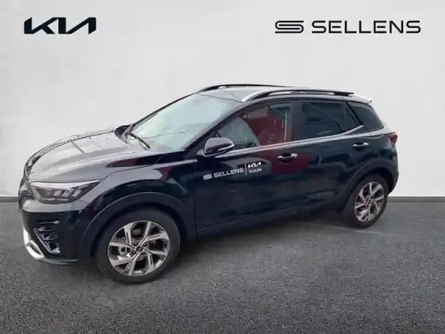 Noir Occasion 2025 Kia Stonic GT-Line SUV | 24 480 € (Prix assez cher) - Image 1/4