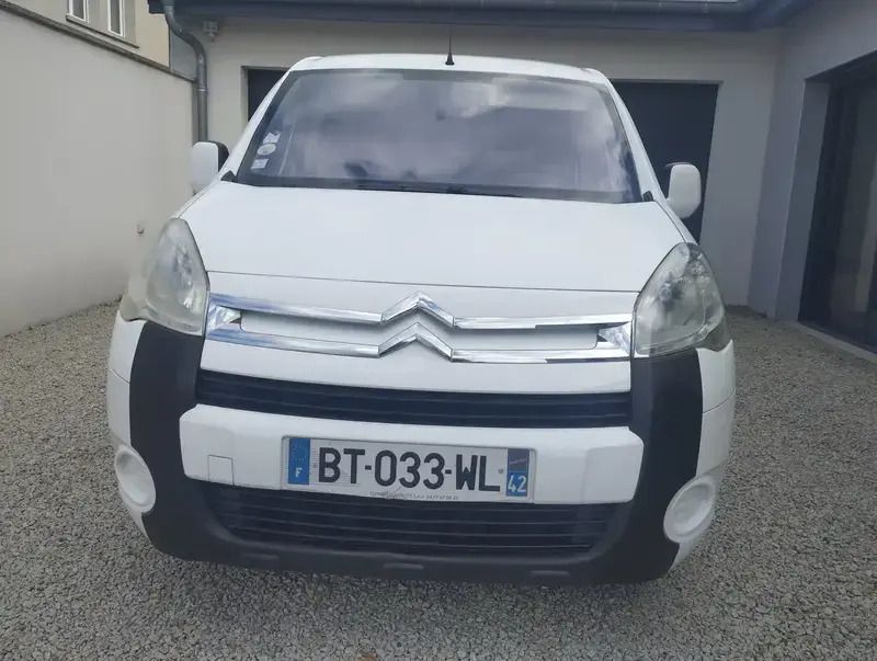 Blanc Utilisé 2011 Citroën Berlingo Monospace | 5 000 € (Bon prix) - Image 1/4