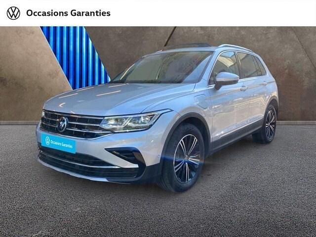 Argente Utilisé 2021 VW Tiguan Elegance SUV | 28 390 € (Bon prix) - Image 1/4