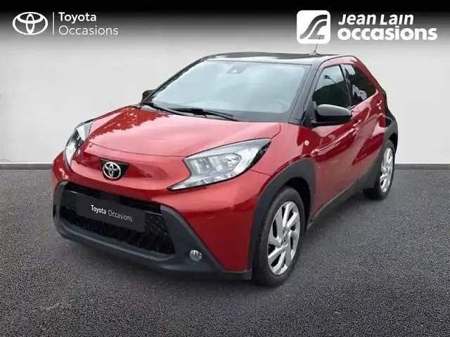 Rouge Utilisé 2022 Toyota Aygo X Design SUV | 14 190 € - Image 1/4