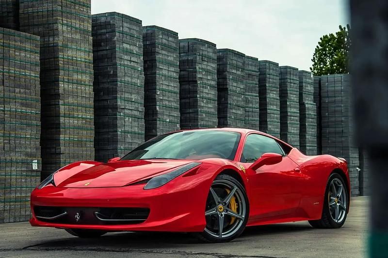 Rouge Utilisé 2010 Ferrari 458 Coupé | 184 950 € (Prix juste) - Image 1/4