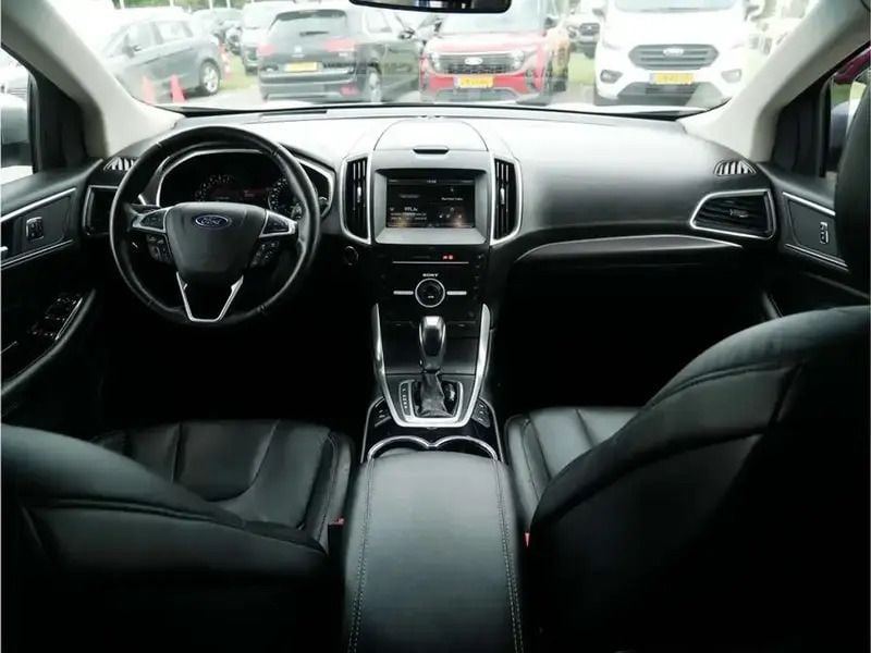 Image 2/4