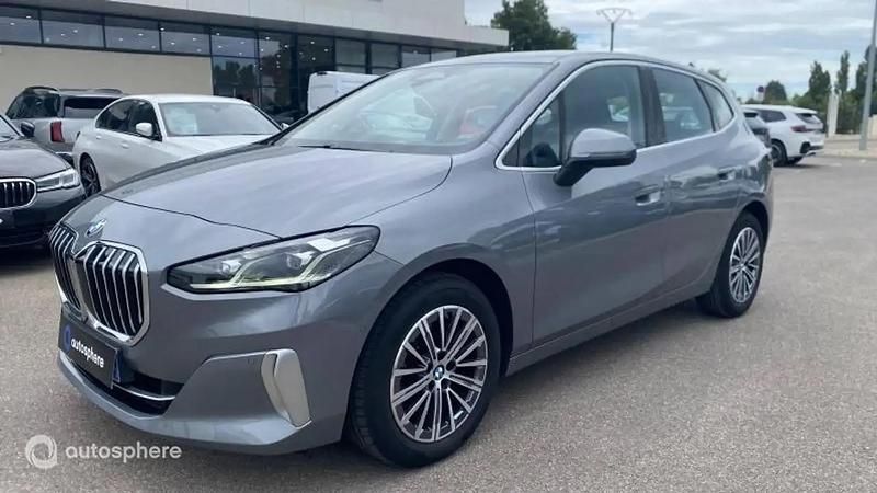 Gris Utilisé 2022 BMW 218 Luxury Line Monospace | 28 499 € (Prix juste) - Image 1/4