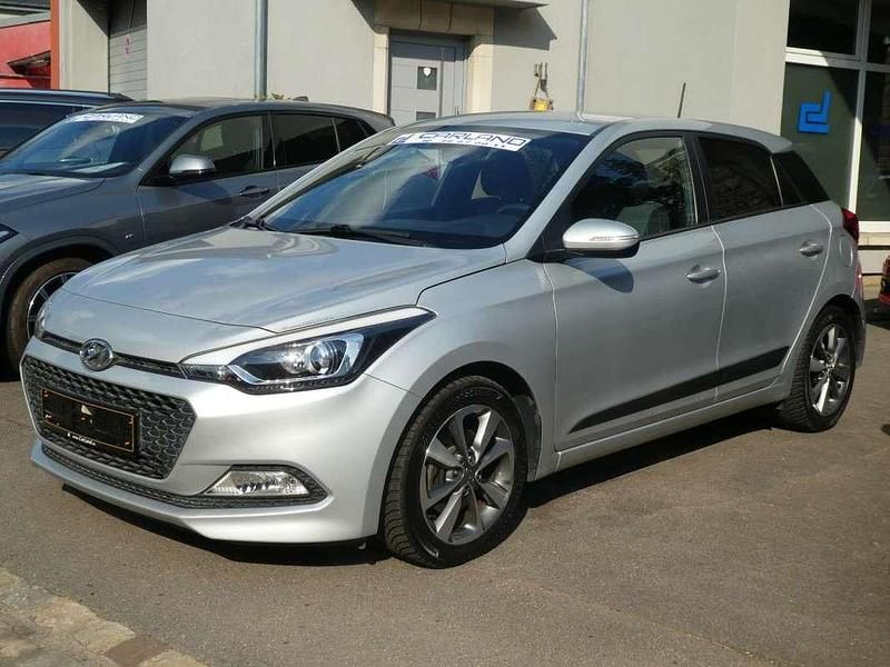 Occasion Hyundai i20 75 ch (55 kW) 2017 Gris Berline