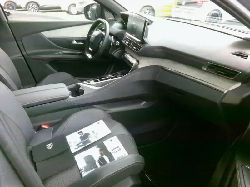 Gris Utilisé 2024 Peugeot 5008 GT Monospace | 29 970 € (Bon prix) - Image 1/4
