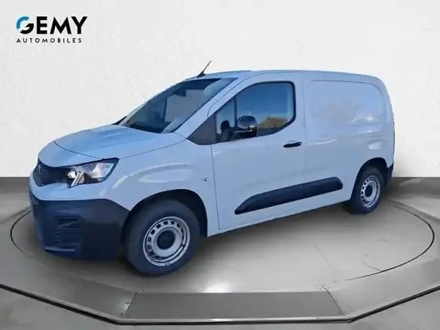 Blanc icy teinte pastel Occasion 2023 Peugeot Partner S Van | 16 450 € - Image 1/4