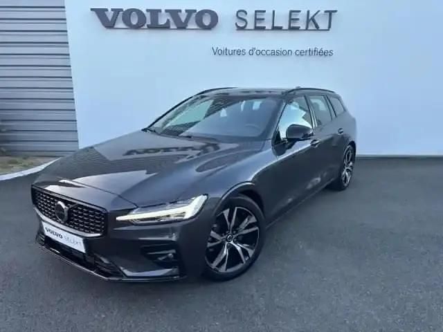 Gris platinium métallisé Occasion 2025 Volvo V60 Ultra Break | 48 500 € (Prix juste) - Image 1/4