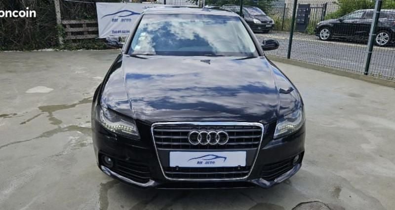 Noir Utilisé 2010 Audi A4 Ambiente Berline | 7 490 € (Super prix) - Image 1/4
