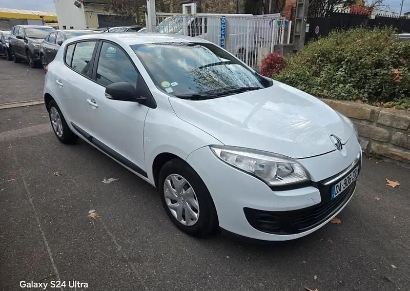 Occasion Renault Mégane III 110 ch (80 kW) 2013 Blanc