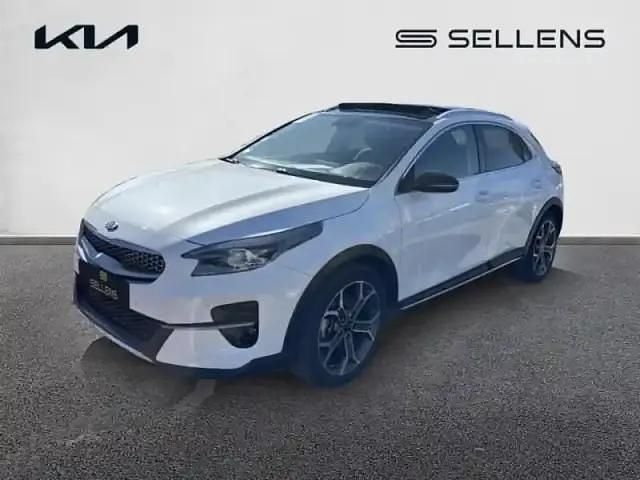 Deluxe white Utilisé 2019 Kia XCeed Premium SUV | 19 480 € - Image 1/4
