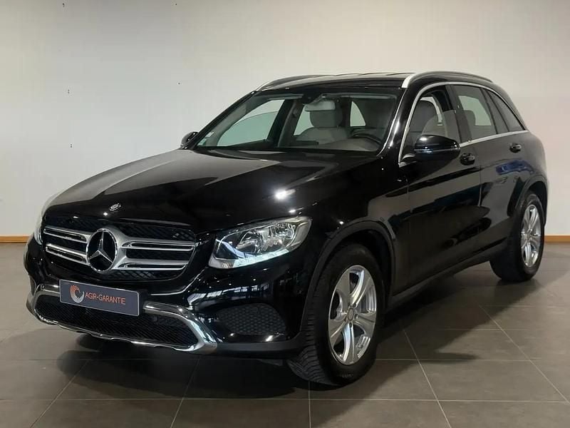 Noir Occasion 2015 Mercedes GLC250 Business SUV | 22 990 € (Prix assez cher) - Image 1/4
