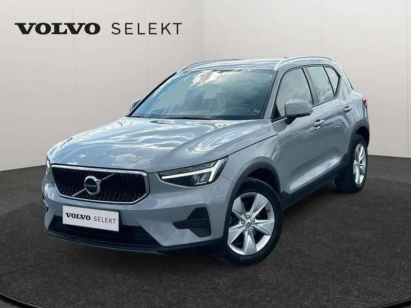 Gris Occasion 2023 Volvo XC40 Core SUV | 29 990 € (Prix juste) - Image 1/4