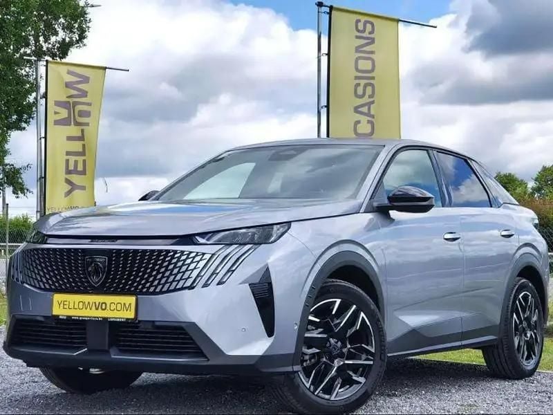 Gris Utilisé 2025 Peugeot 3008 SUV | 33 790 € (Bon prix) - Image 1/4