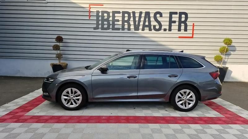Utilisé 2022 Skoda Octavia Style Break | 19 990 € (Bon prix) - Image 1/4