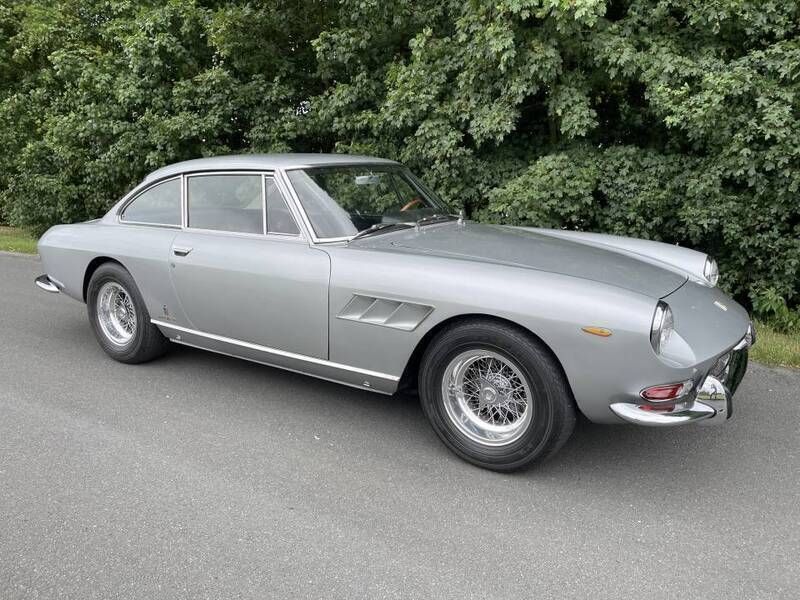 Argent Utilisé 1966 Ferrari 330 Coupé | 274 950 € - Image 1/4