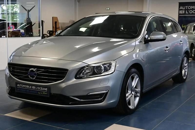 Gris Utilisé 2013 Volvo V60 Break | 10 959 € - Image 1/4