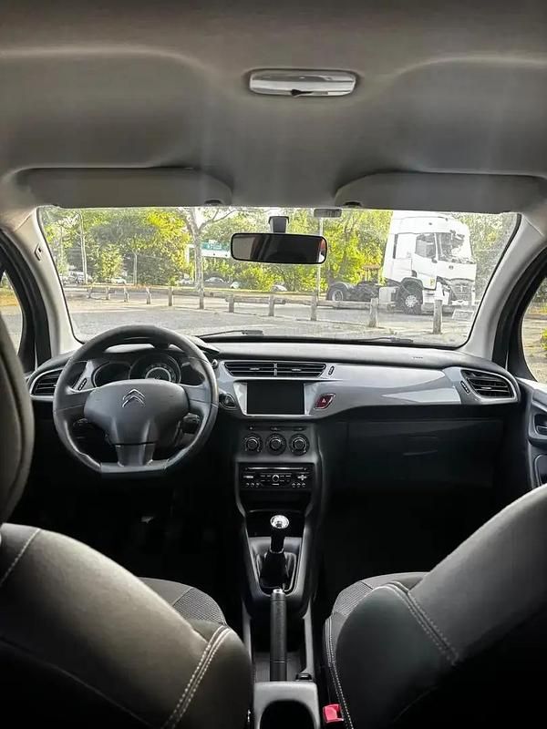 Image 2/4
