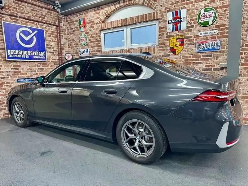 Occasion BMW 520 Sport Line 208 ch (152 kW) 2025 Gris Berline