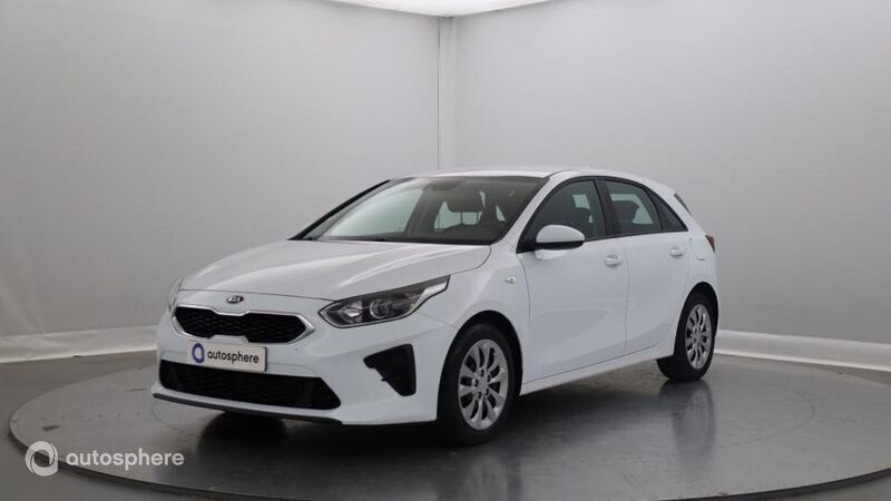 Blanc Utilisé 2020 Kia Ceed Active Berline | 14 799 € (Prix juste) - Image 1/4