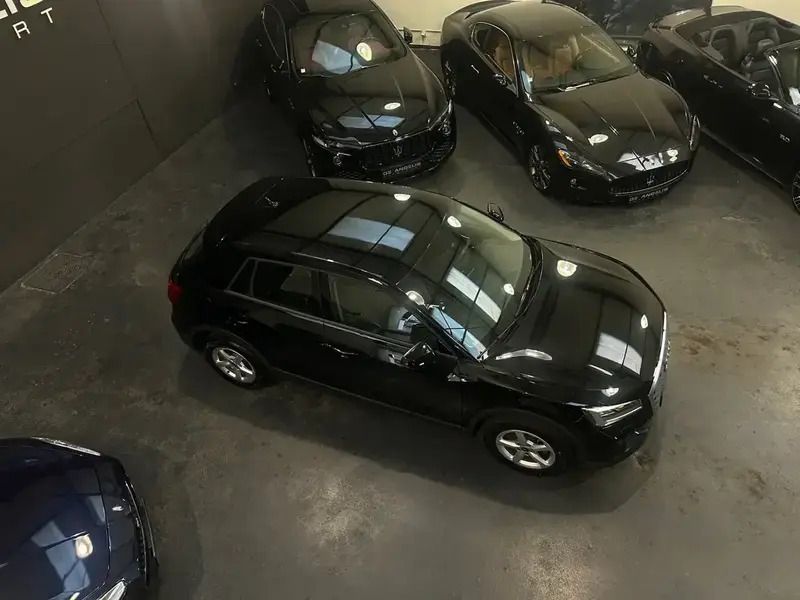 Image 2/4