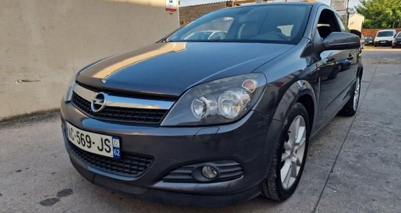 Utilisé 2009 Opel Astra GTC Berline | 4 450 € - Image 1/4