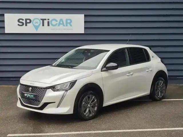 Blanc nacré Utilisé 2022 Peugeot e-208 Style Citadine | 18 990 € - Image 1/4