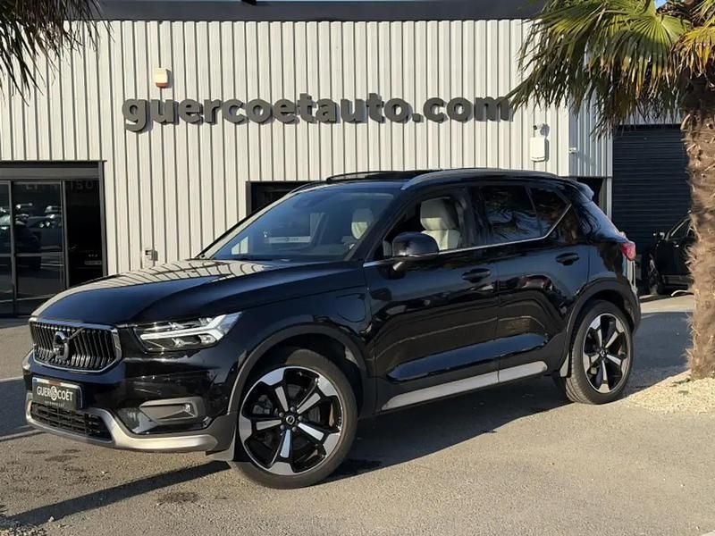 Noir Utilisé 2020 Volvo XC40 Inscription SUV | 32 990 € (Prix cher) - Image 1/4