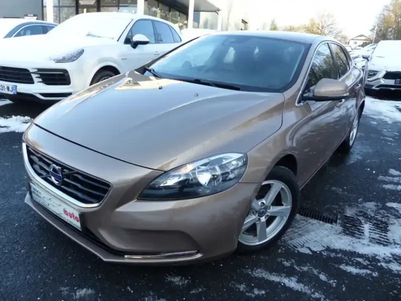 Beige Utilisé 2013 Volvo V40 Business Edition Break | 11 990 € - Image 1/4