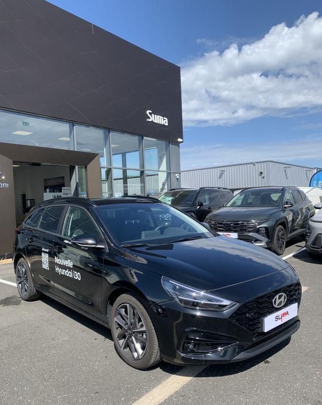 Noir Utilisé 2024 Hyundai i30 Break | 29 986 € - Image 1/3