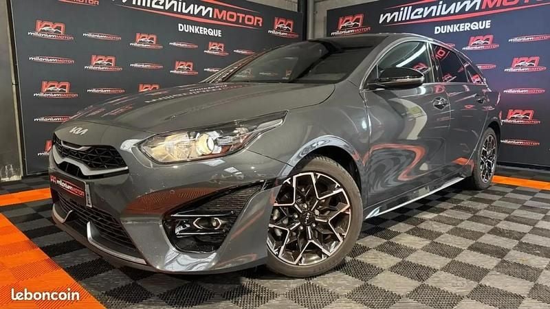 Gris Occasion 2024 Kia ProCeed GT-Line Break | 27 490 € (Super prix) - Image 1/4