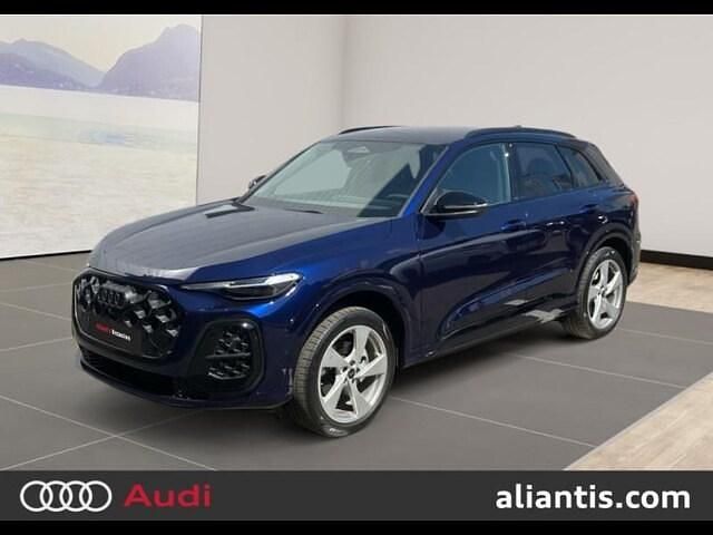 Bleu navarre métallisé Utilisé 2025 Audi Q5 Design SUV | 82 893 € - Image 1/4