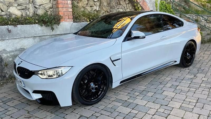 Gris Utilisé 2014 BMW M4 Sport Line Coupé | 45 990 € - Image 1/4