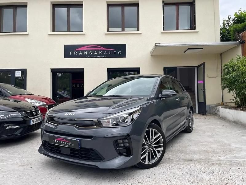 Gris Utilisé 2023 Kia Rio GT-Line | 16 990 € (Prix juste) - Image 1/4