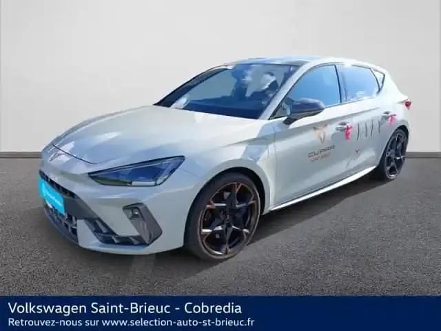 Gris Occasion 2024 Cupra Leon VZ Berline | 41 990 € - Image 1/4