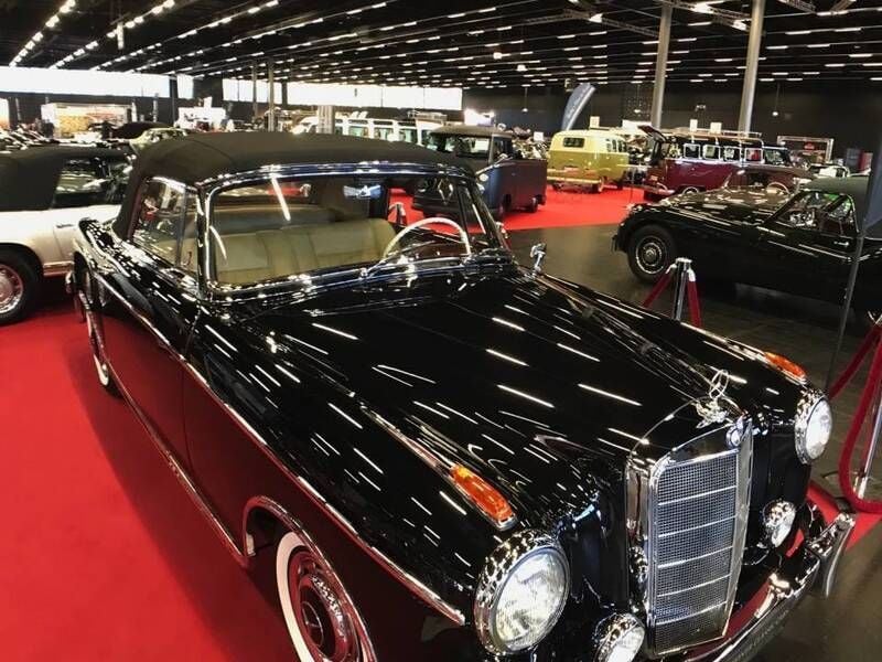 Noir Utilisé 1958 Mercedes 220 Cabriolet | 189 000 € - Image 1/4