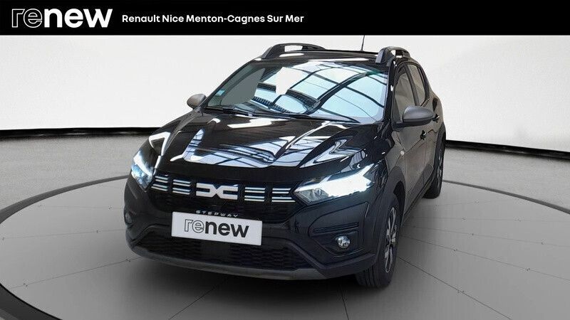 Noir Utilisé 2024 Dacia Sandero Expression Citadine | 16 799 € (Prix juste) - Image 1/4