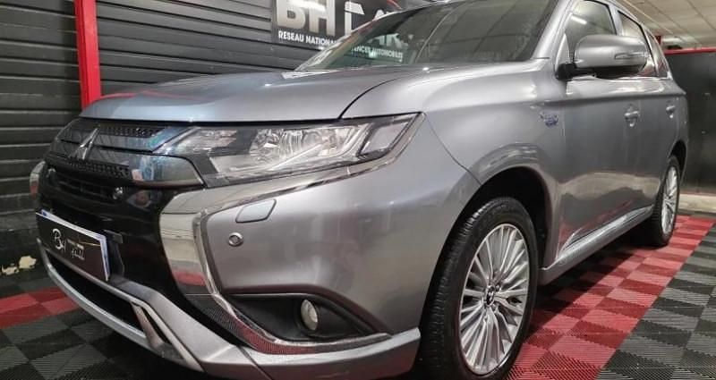 Gris Occasion 2019 Mitsubishi Outlander P-HEV SUV | 16 990 € - Image 1/4