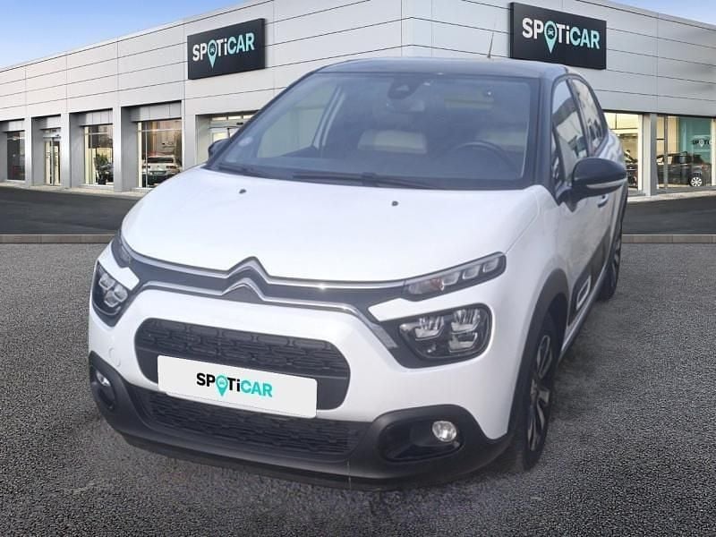 Blanc banquise (o) noir perla nera Utilisé 2023 Citroën C3 PureTech Citadine | 15 499 € (Prix juste) - Image 1/4